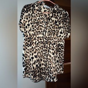 Impressions boutique, cheetah short sleeve top, Size small